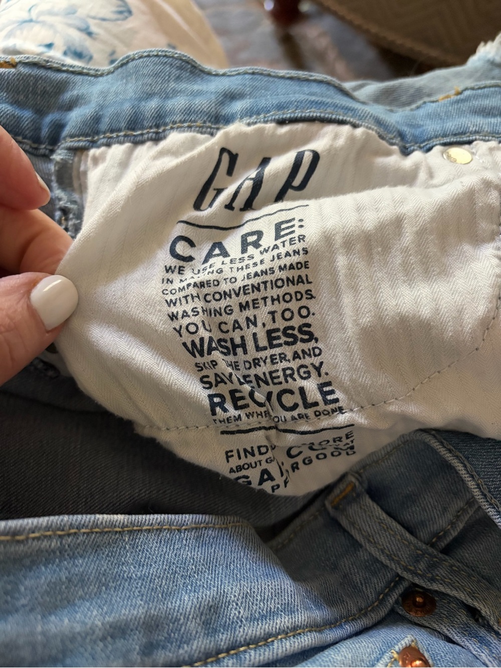 GAP Light Blue Denim Mid-Rise Shorts - Picture 4 of 5